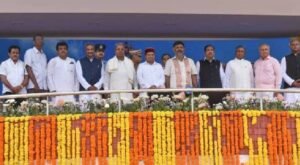 Rs 2,000 per month for the head of the family, free bus travel for women; First cabinet meeting of Karnataka government decided to implement 5 promises